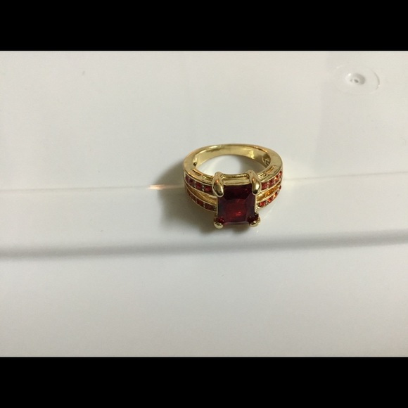 Women’s  Red Ruby Stone Ring (Size 6) Gold plated - Picture 3 of 8